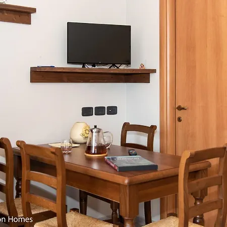 Apartamento Italian Vacation Homes - Un Angolo Di Relax 2 *